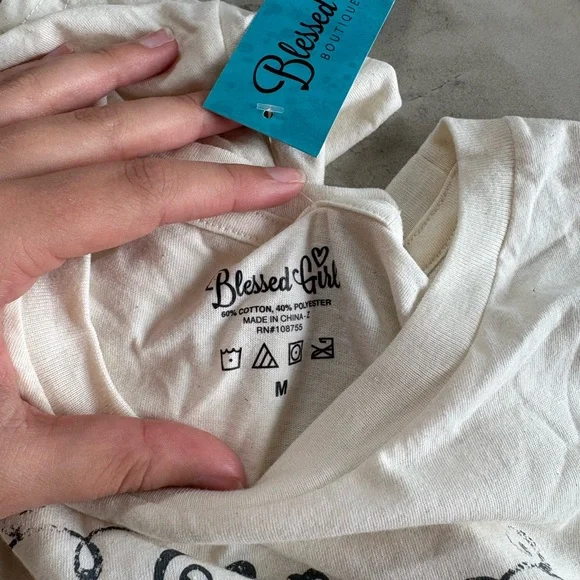 Love Like Jesus Graphic Tee - Cream - Picture 3 of 4